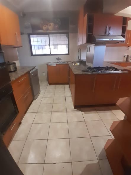 Four Bedroom House For Sale In Okahandja Smarties photo 5