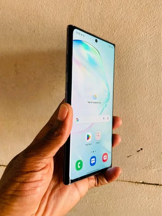 Samsung s10 + photo 1
