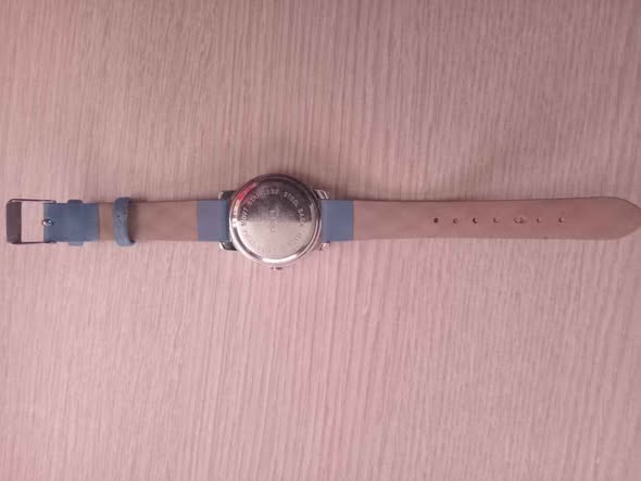 Watch photo 2
