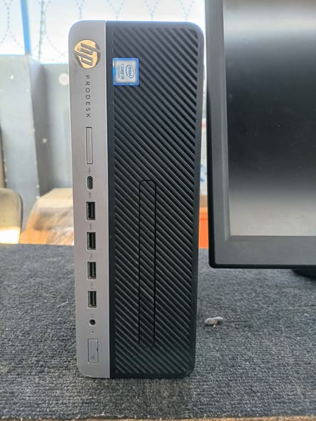 Hp desktop computer photo 1