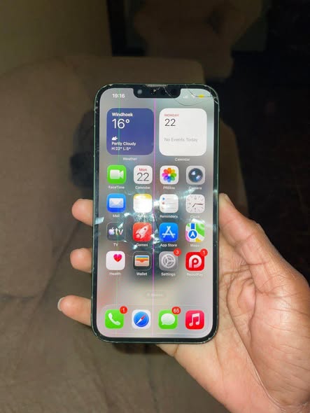 iPhone 13 128gb photo 2
