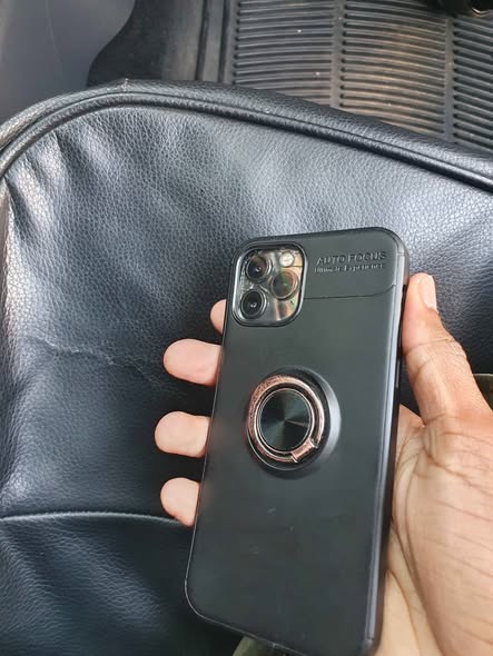 Iphone 12 pro 128 gig photo 3