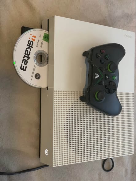 Xbox oneS photo 4