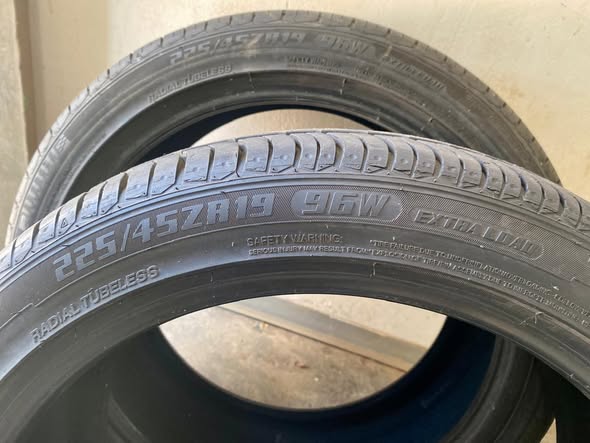 Tyres photo 2