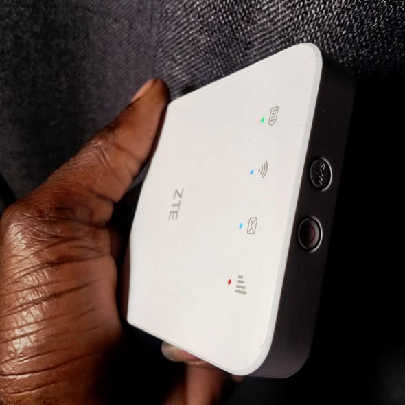 Pocket Wi-Fi photo 2
