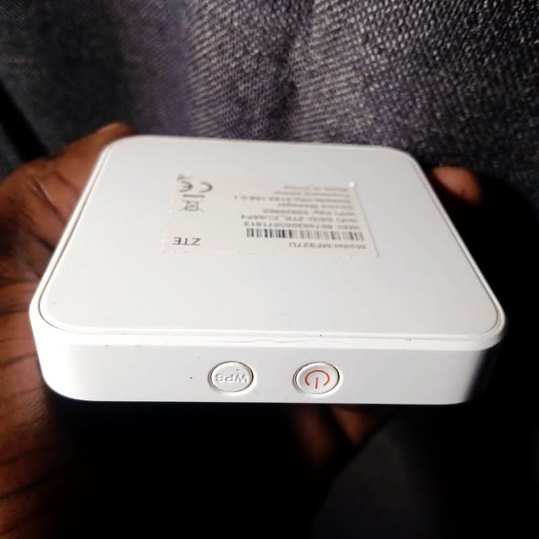 Pocket Wi-Fi photo 3