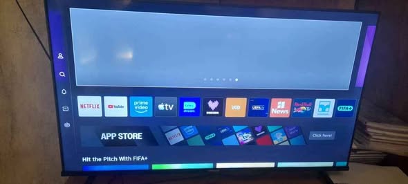 40" Hisense smart TV photo 4