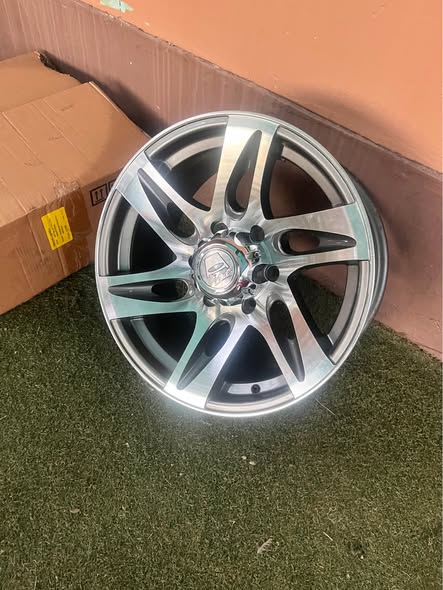 Brand new rims photo 2
