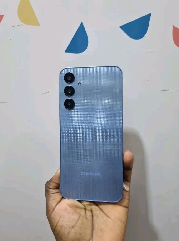 Samsung Galaxy A25 5G 128GB – Clean Condition! photo 2