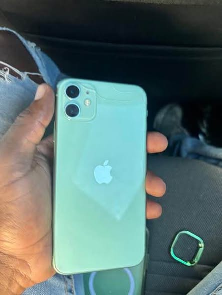 iPhone 11 128gb photo 2