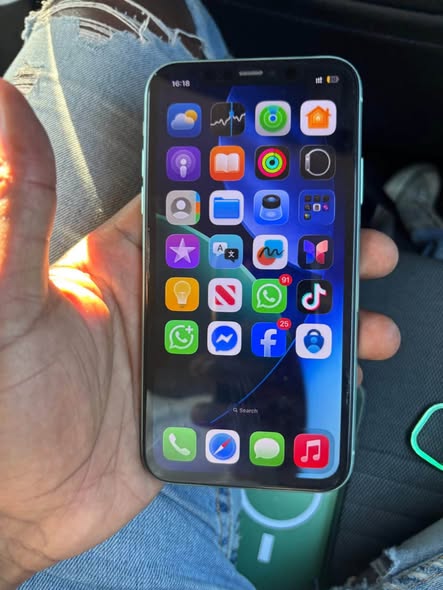 iPhone 11 128gb photo 1
