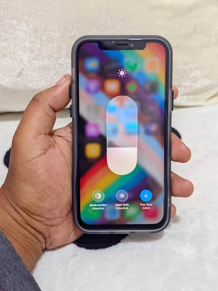 iPhone 12 64GB photo 1