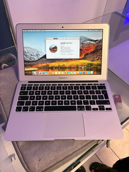 MacBook Air photo 1