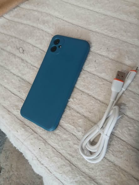 Samsung A04e photo 2