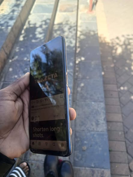Hisence H60 infinity photo 2