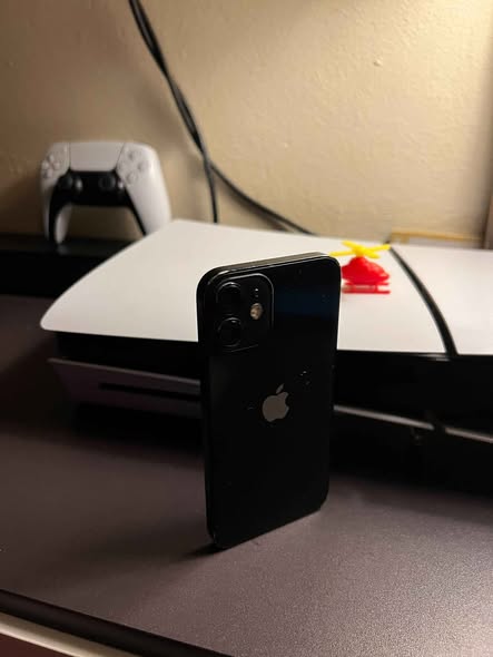 iPhone 12 Mini (128GB) photo 2