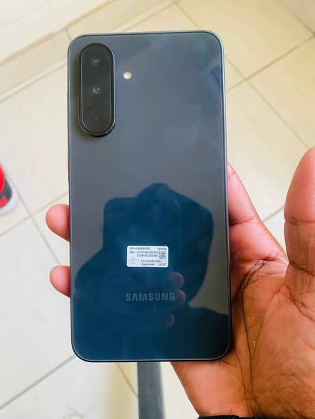 Samsung A36 photo 4