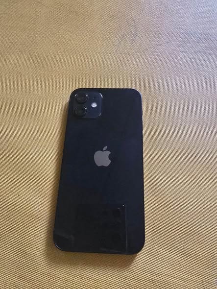 iPhone 12 photo 2