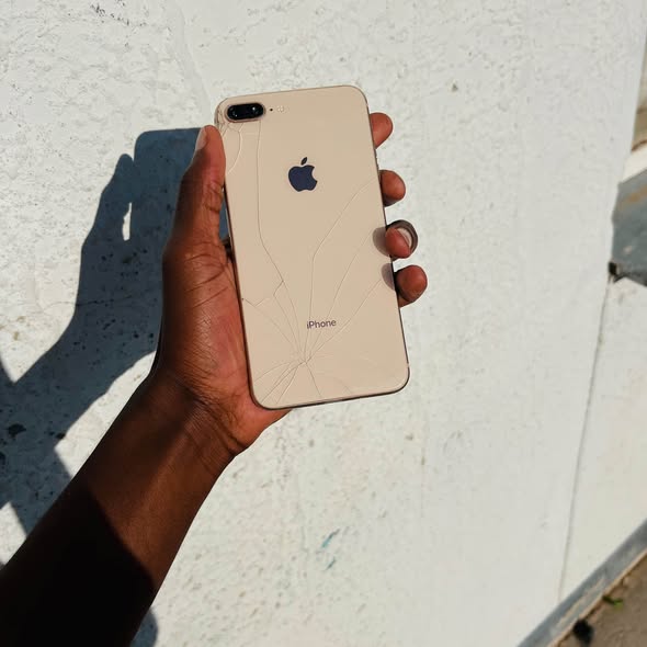 iPhone 8 Plus photo 1