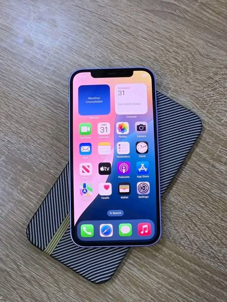 IPhone 12 /64GB photo 2