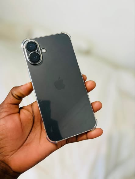iPhone 16 plus 128GB photo 1