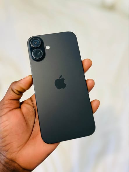 iPhone 16 plus 128GB photo 3