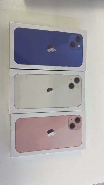 iPhone 13 photo 2