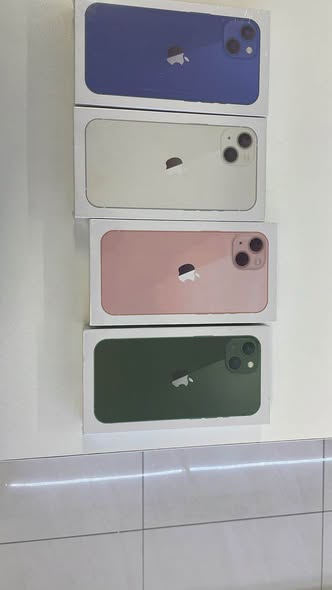 iPhone 13 photo 1