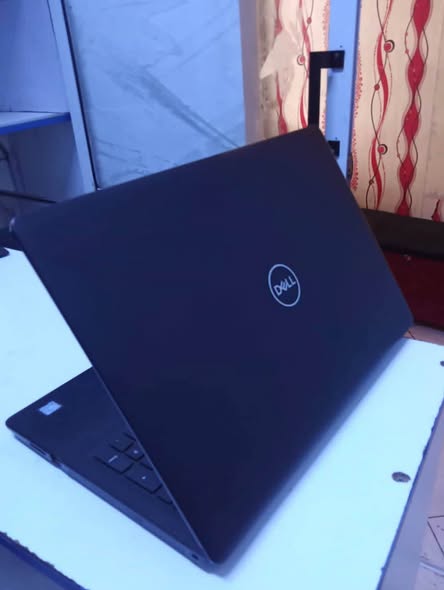 Dell laptop photo 2