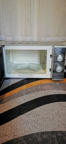 DEFY MICROWAVE 20L photo 2
