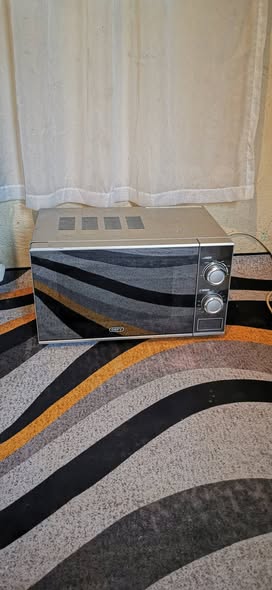 DEFY MICROWAVE 20L photo 1