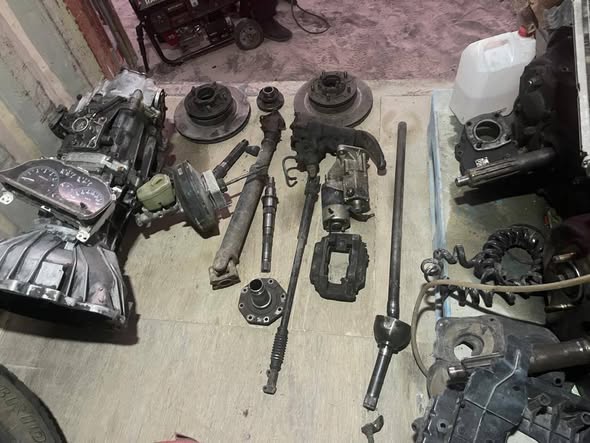 Land cruiser parts photo 1