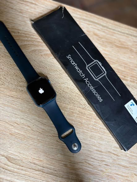 Apple Watch Series 7 photo 1