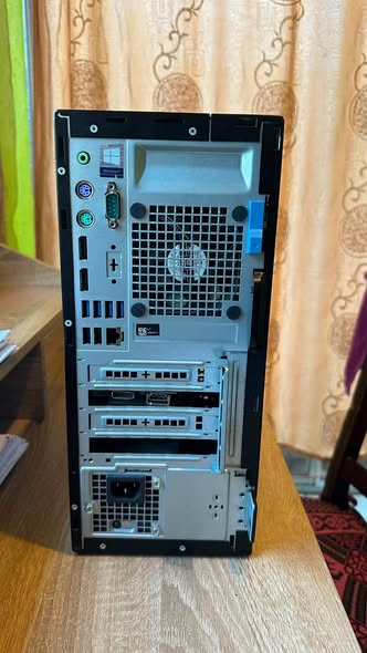 Dell OpiPlex 7060 photo 3