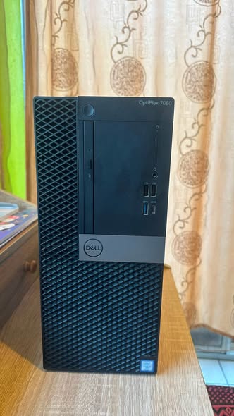 Dell OpiPlex 7060 photo 2