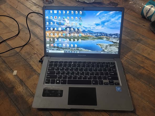 Connex laptop photo 1