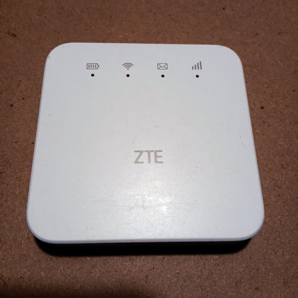 Pocket Wi-Fi photo 3