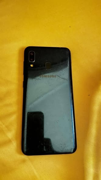 Samsung A20 photo 2