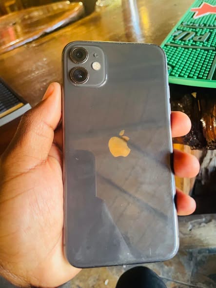 IPhone 11 photo 2