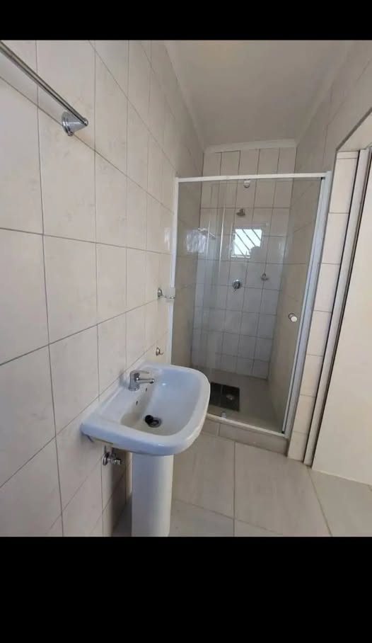 Outside flat for rent photo 1