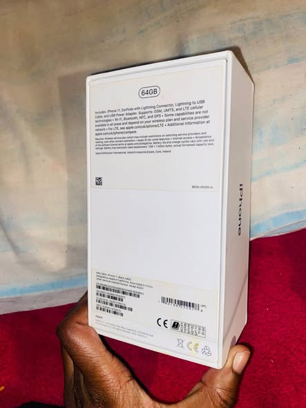 Iphone 11 64GB photo 3
