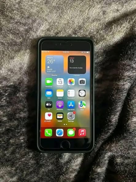 iPhone 8plus 64gb photo 2