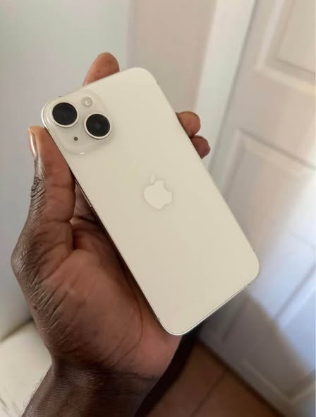 iPhone 13 photo 1