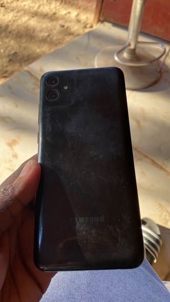 Samsung A04e photo 2
