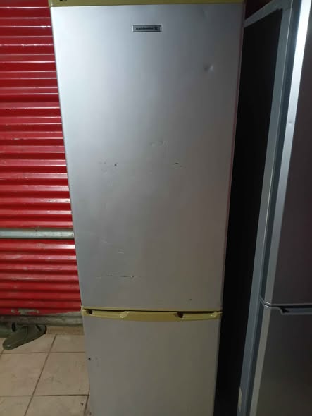 Kelvinator fridge photo 2