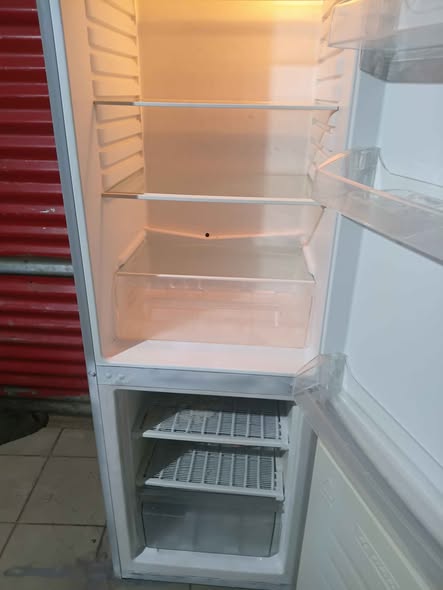 Kelvinator fridge photo 1