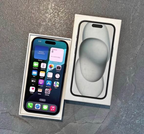 iPhone 15 photo 3