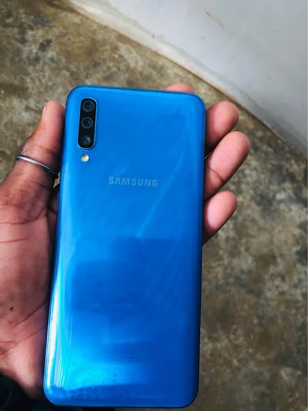 Samsung A50 photo 3