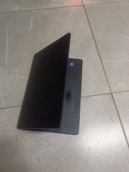 Hp laptop photo 2