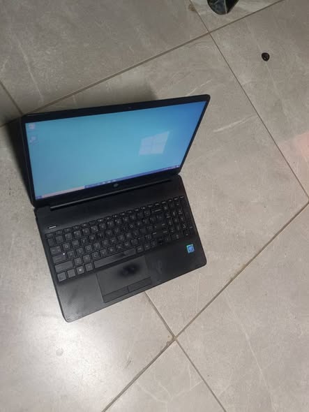 Hp laptop photo 1